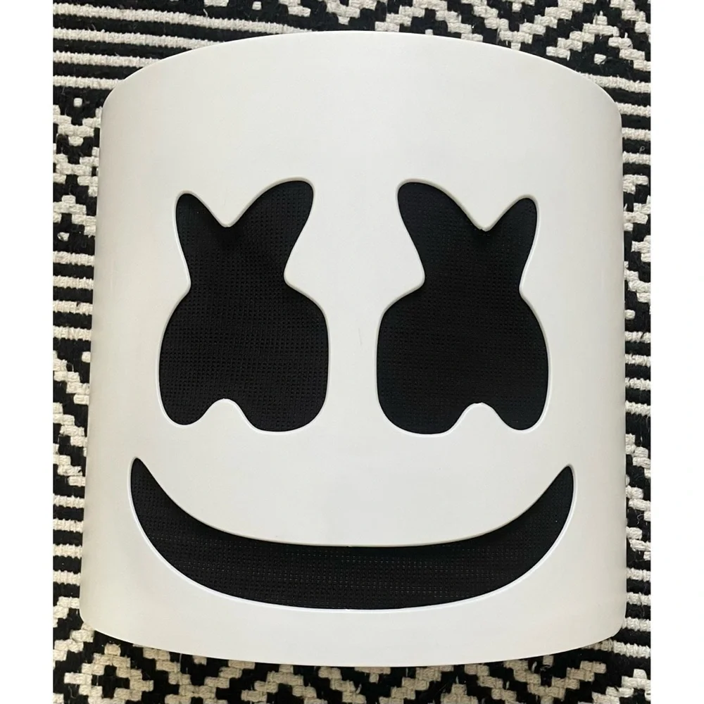 Spirit Halloween DJ Marshmello Costume - Picture 8 of 15